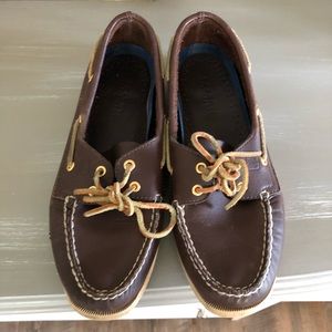 Dark brown Sperry